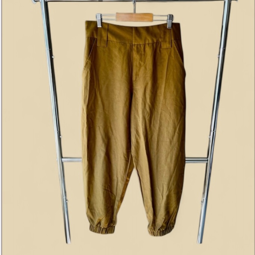 NEW Forever 21 cargo joggers pants in khaki